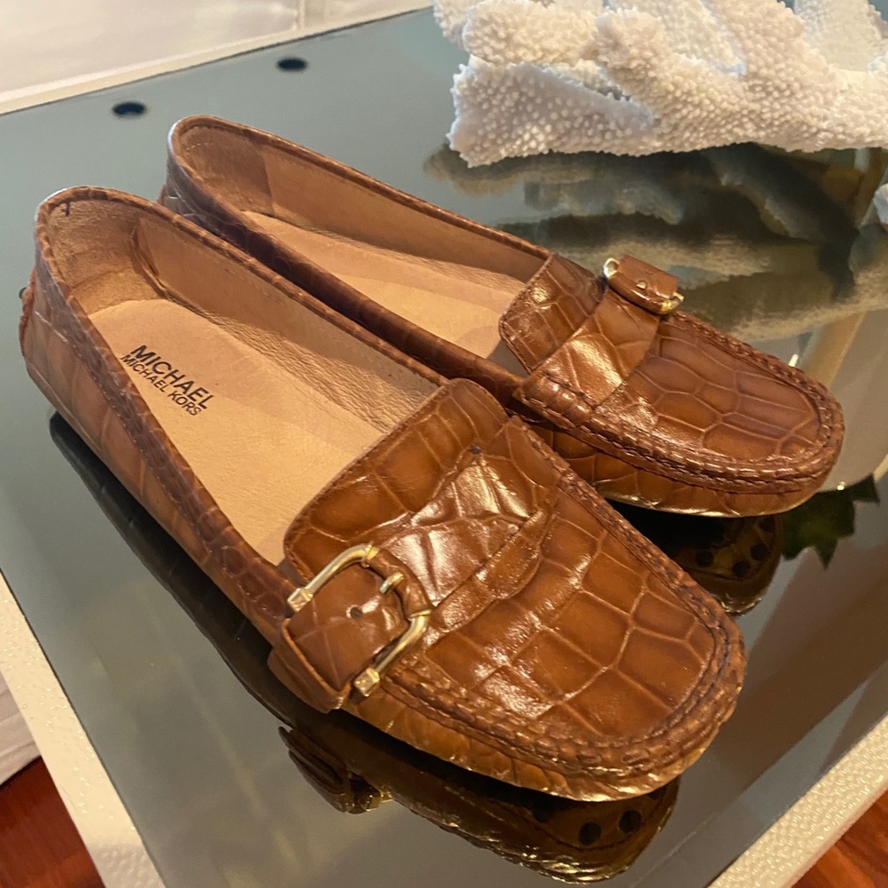Michael Kors cognac buckle leather loafers flats 9